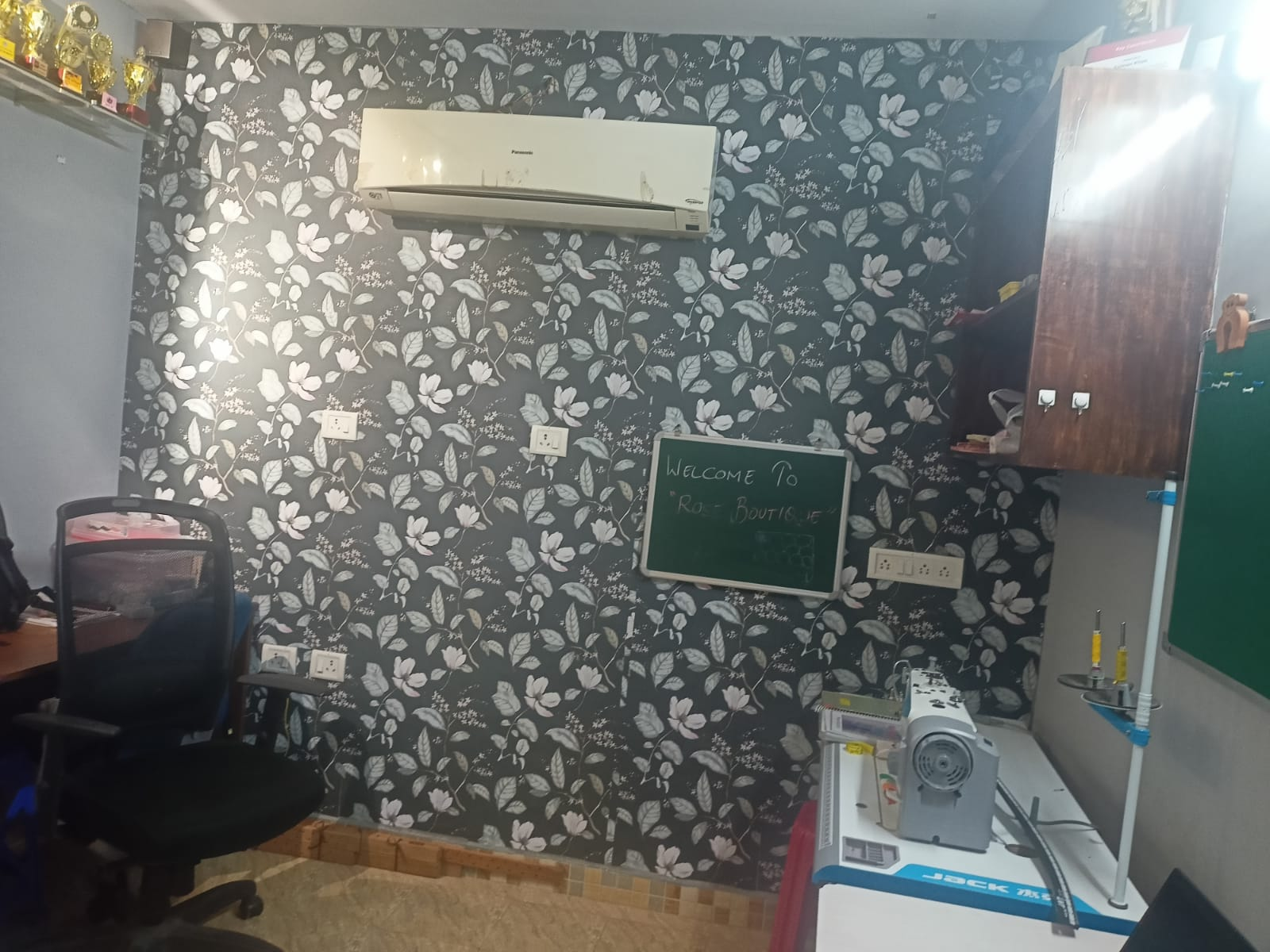 Tailoring and sewing machine training for beginners at Rose Fashion School